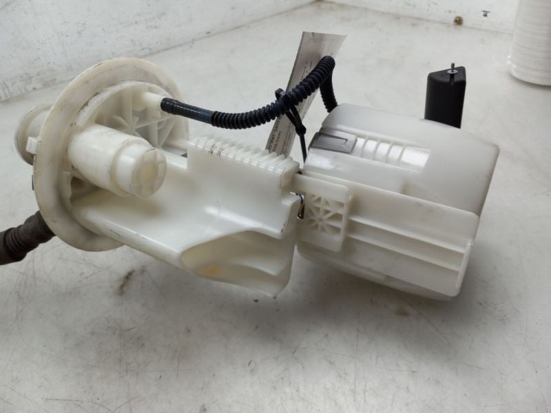 16-18 TOYOTA PRIUS V 1.8L FWD AT GAS FUEL PUMP