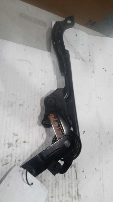 2017 Cadillac Escalade Right Hood Hinge Black OEM Used 5694854 95k Miles
