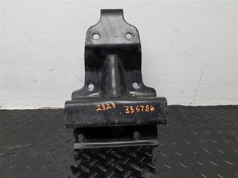 99-00 Cadillac Escalade Spare Wheel Carrier Bracket OEM 15706507