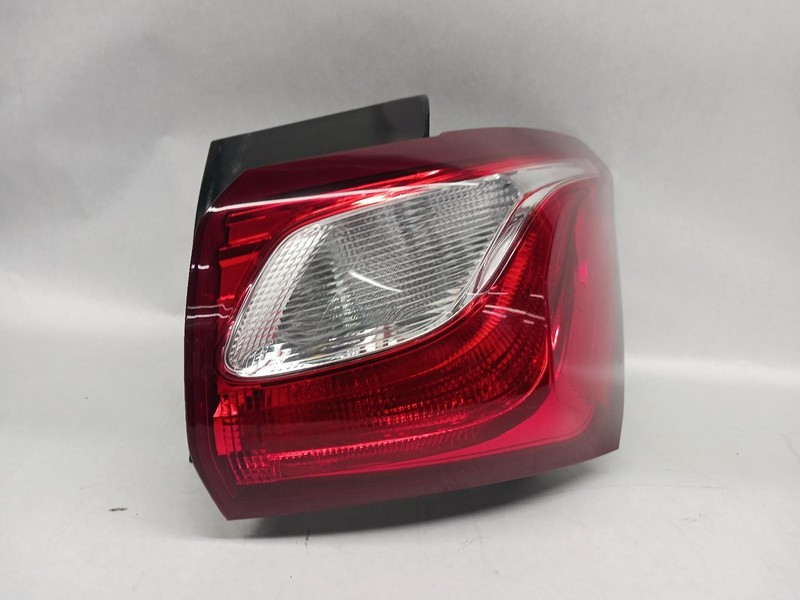 18-'21 CHEVROLET EQUINOX passenger outer Taillight incandescent OEM Grade A!