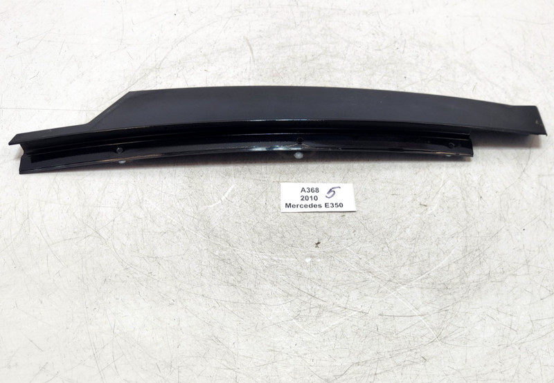 ✅ 10-16 OEM Mercedes W212 E350 Front Right Passenger Exterior Door Cover Molding