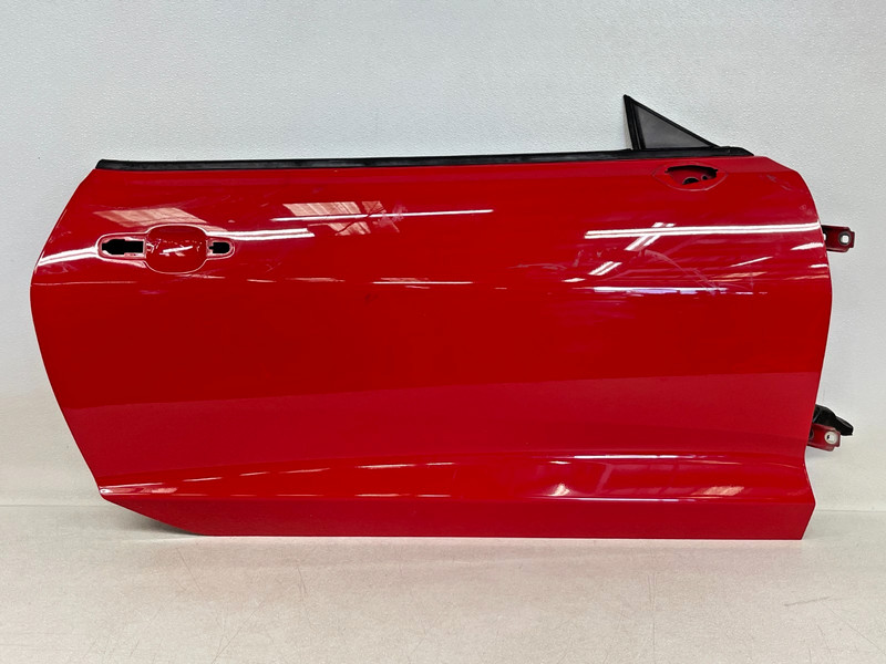 ⭐2018-2024 CHEVROLET CAMARO RIGHT PASS DOOR PANEL SHELL COVER RED OEM LOT2644