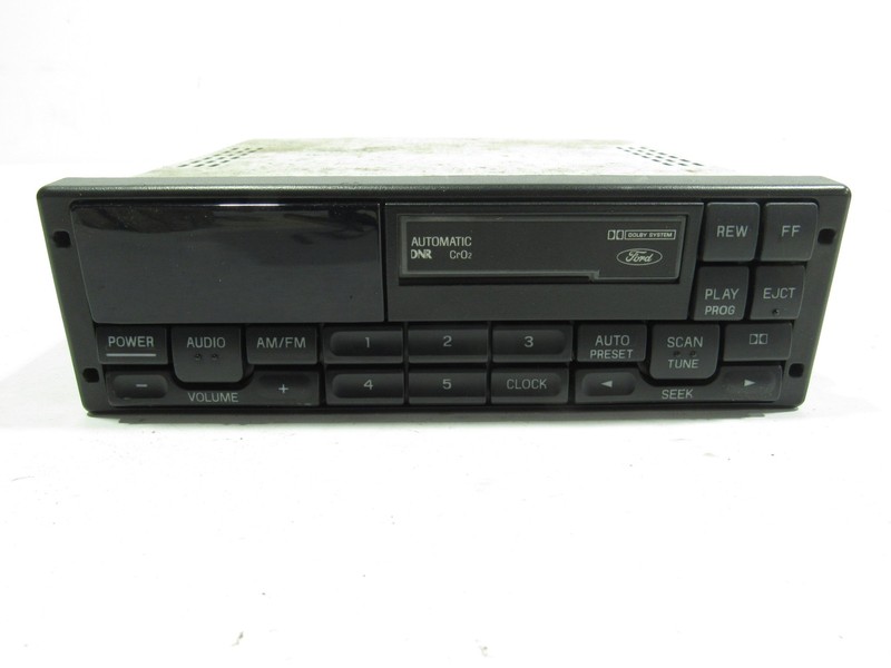 99-04 Ford Mustang GT 1999 Audio Radio AM FM Stereo Sound Cassette Receiver |