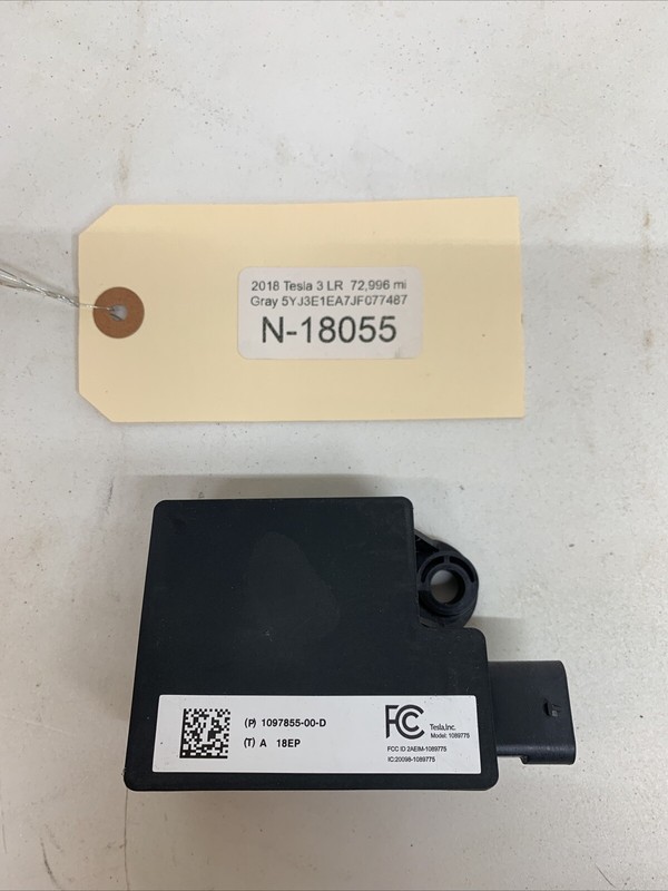 ⚡️17-23 TESLA MODEL 3 REAR BUMPER BODY CONTROL MODULE BLUETOOTH 18055 B123