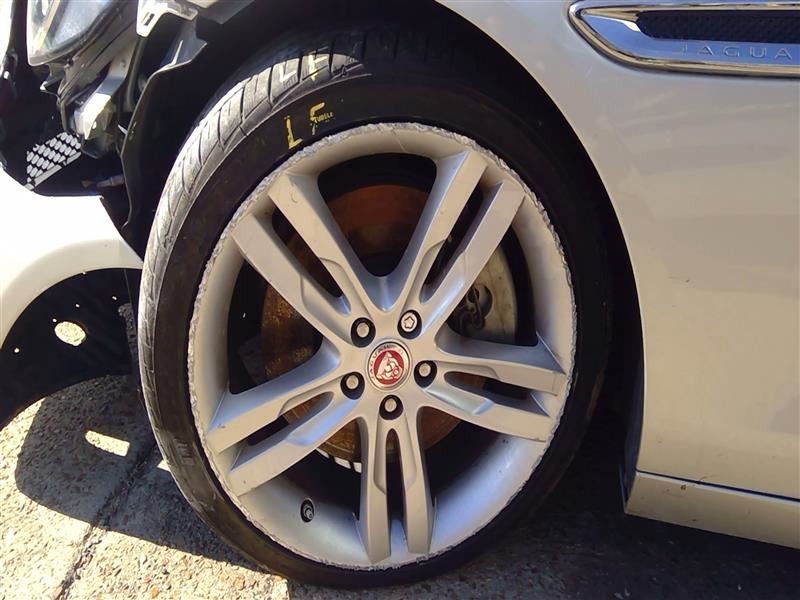 Wheel 19x7-1/2 Alloy 5 Split Spoke Silver Fits 17-19 XE 569664