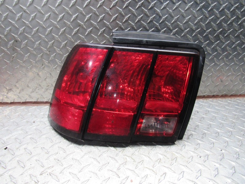 2001 FORD MUSTANG LEFT DRIVER REAR TAIL LIGHT LAMP