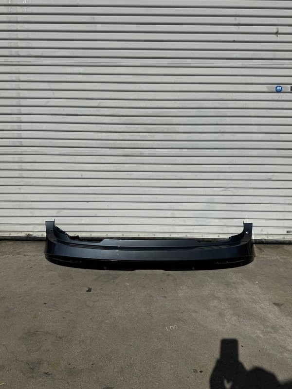 ✅2022-2023 Lucid Air Rear Upper Bumper Black Gloss OEM P11-E220G1-03 /crack