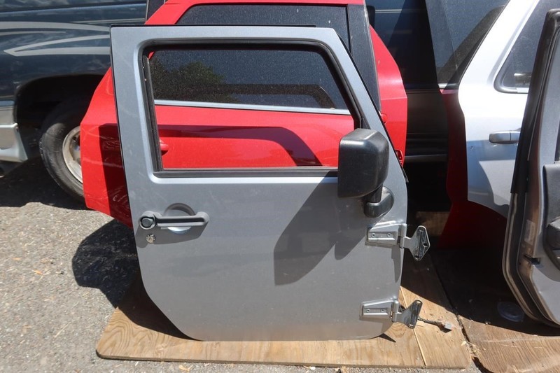 2011-2018 Jeep Wrangler JK JKU OEM Front Right Passenger Door 68079596