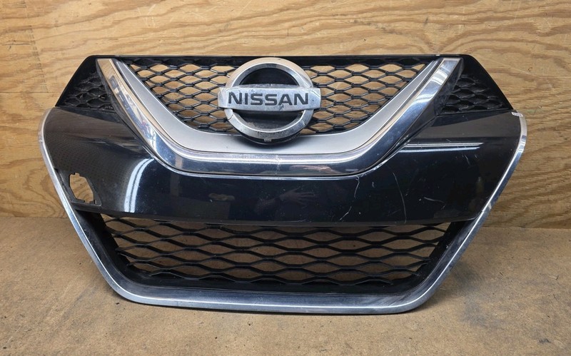 2016 2017 2018 NISSAN MAXIMA FRONT Bumper GRILLE OEM "DAMAGED"