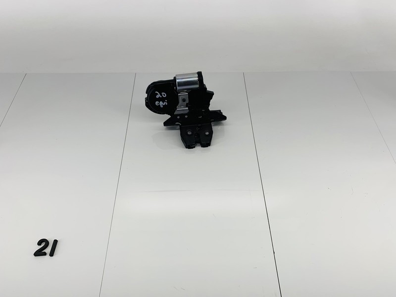 18-24 CHEVROLET EQUINOX REAR BACK DOOR POWER LIFTGATE LOCK LATCH ACTUATOR OEM