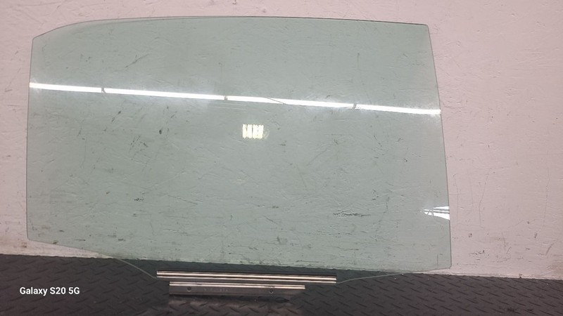 14-19 Toyota Corolla Rear Right Passenger Door Glass Window OEM 68103-02400