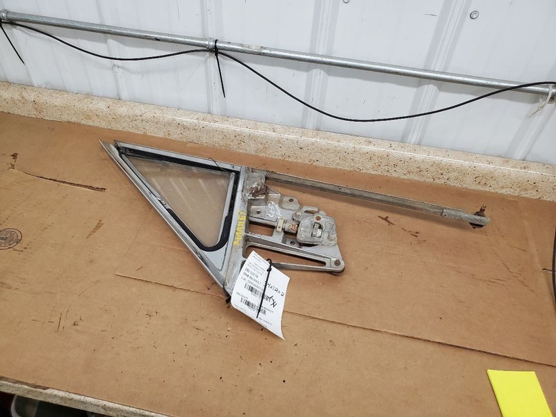 Front Door Vent Glass Fits 64-66 THUNDERBIRD 291120