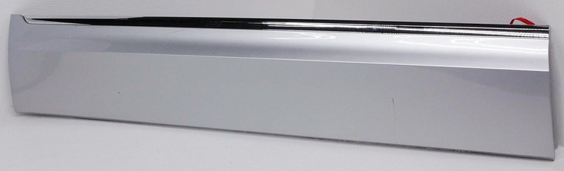 OEM Reflex Silver Left Driver Side Front Door Molding For VW Atlas, Cross Sport