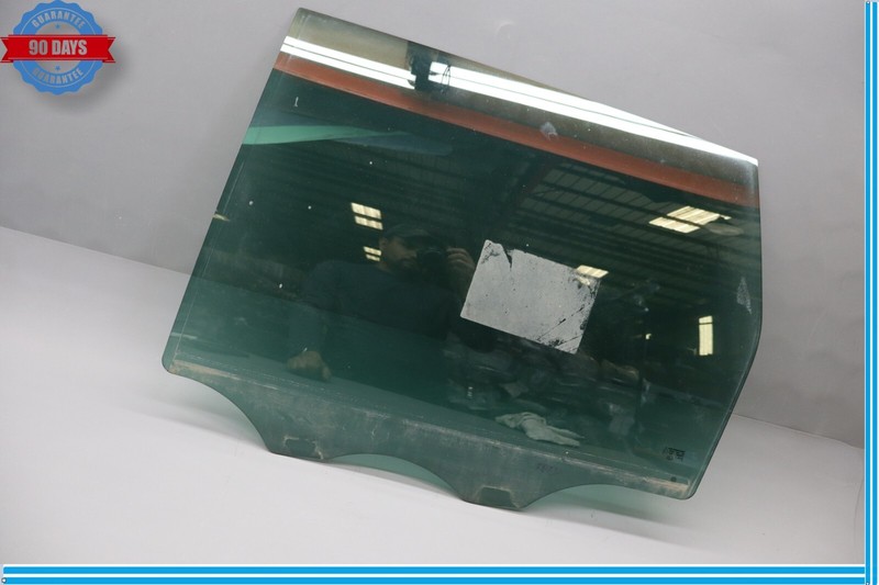 11-17 Volkswagen VW Touareg Rear Left Side Door Window Glass 7P6845025A Oem
