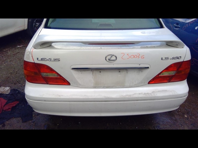 01 02 03 04 LEXUS LS430 REAR BUMPER ASSEMBLY WHT-062 SCRATCHES SUN DAMAGE