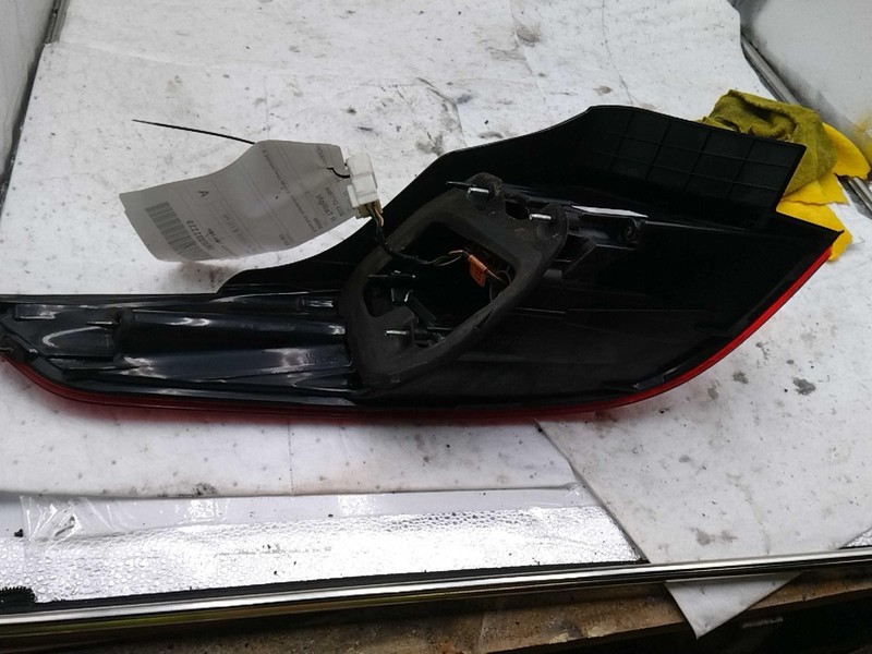 2015 Kia Optima Right Tail Light Assembly Grey Used OEM 480268 Scratches