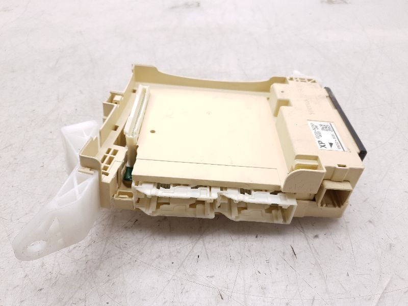 2015 TOYOTA CAMRY SE 2.5L FWD AT CABIN INTERIOR FUSE BOX