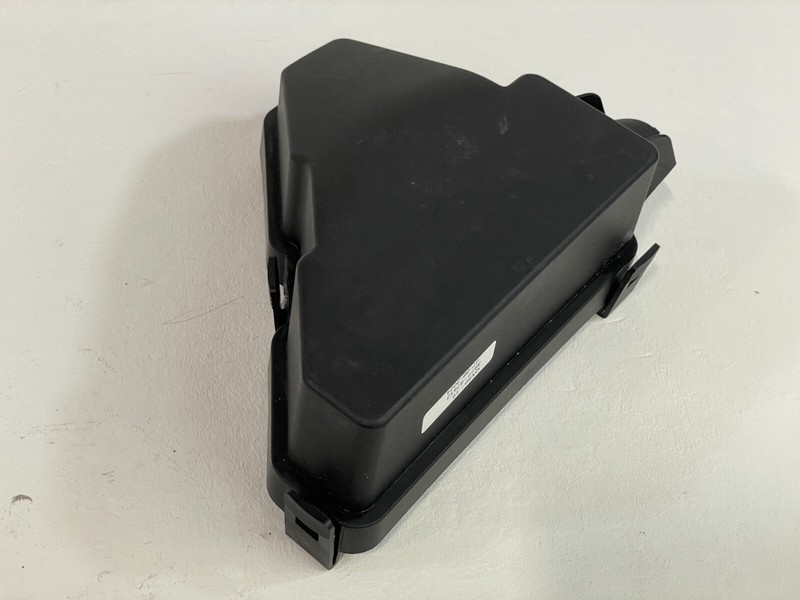 2019 - 2020 INFINITI QX50 ENGINE FUSE RELAY JUNCTION BOX LID COVER 2.0L # 87412