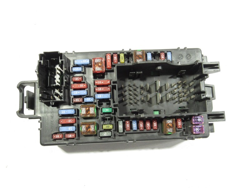 19-22 GMC Sierra 2500 2020 Power Relay Fuse Distribution Junction Box ;#3