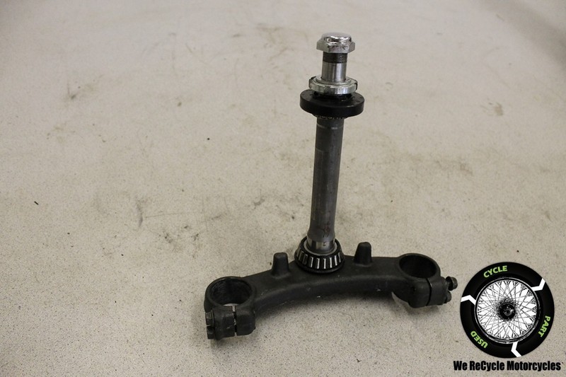 05 SUZUKI GSX 750 F KATANA LOWER TRIPLE TREE STEERING STEM CLAMP OEM GSX750