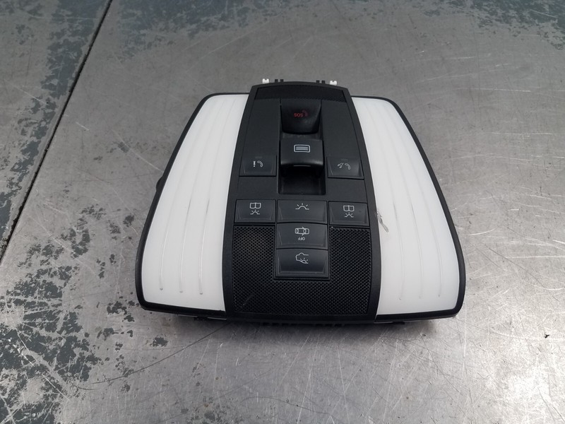 2014 Mercedes AMG CLS 63 S Overhead Console / Dome Lights #4700 E2