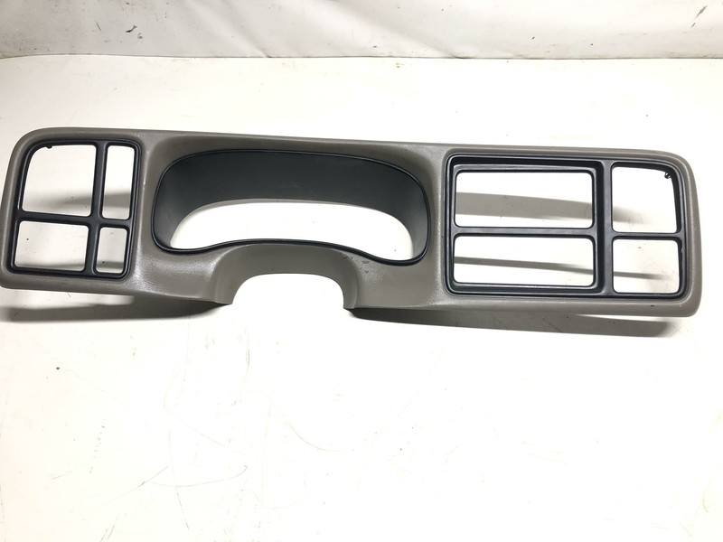 00-02 Chevrolet Suburban Dash Panel Radio Bezel Oem Gray 922