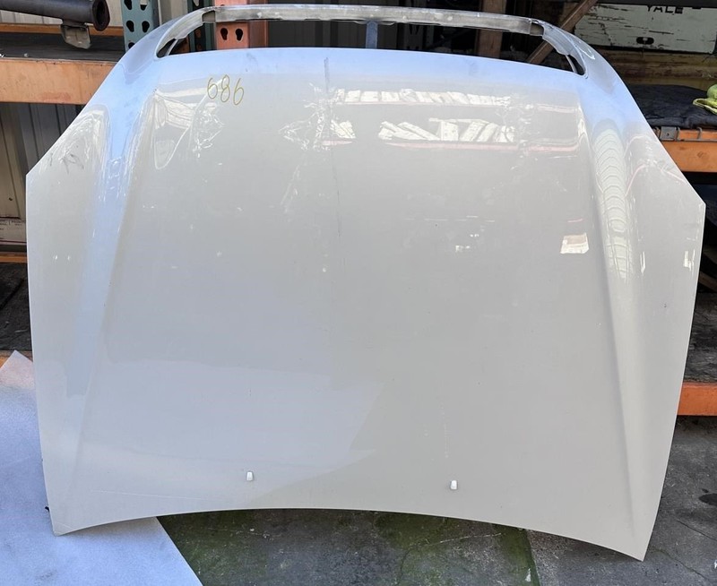 2001-2004 LEXUS LS430 FRONT HOOD PANEL 5-SPEED MODELS 066 PARCHMENT CRYSTAL