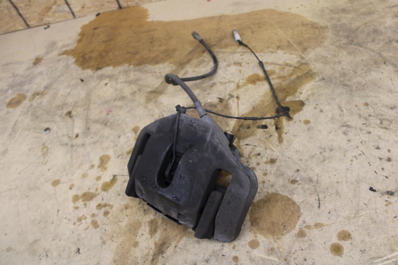BMW E65 E66 745i 750i 760i Front Left Driver Side Brake Caliper Carrier 120k OEM