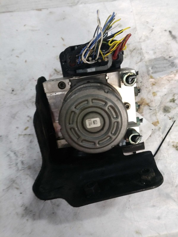 Used ABS Hydraulic Assembly fits: 2020 Chevrolet ColoradoGrade A