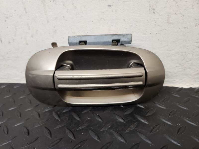 03-14 Ford Expedition Front RightHandle Biege (AQ) OEM 9L1Z-7822404-AA