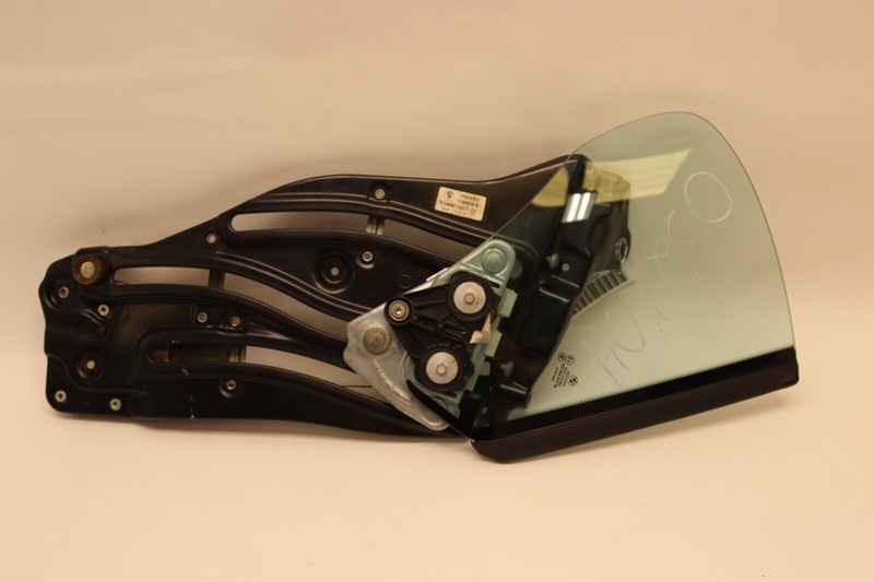 2009-2016 BMW Z4 E89 REAR RIGHT QUARTER GLASS WINDOW W/ MOTOR REGULATOR OEM