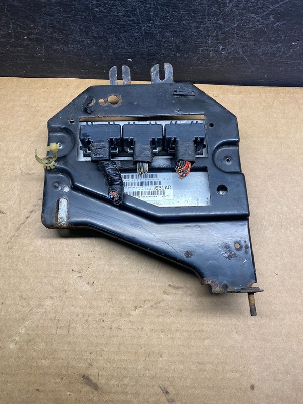 2003 Jeep Grand Cherokee 4.7L ECM ECU Engine Control Computer Modul AD7540 DG