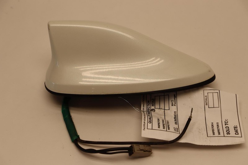2017-2018 NISSAN MURANO ROOF MOUNTED RADIO ANTENNA SHARK FIN OEM