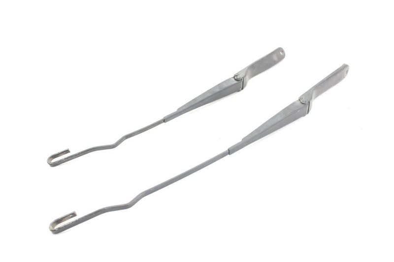01-02 BMW Z3 Roadster 2.5L Pair of Windshield Wiper Arms 61608389549