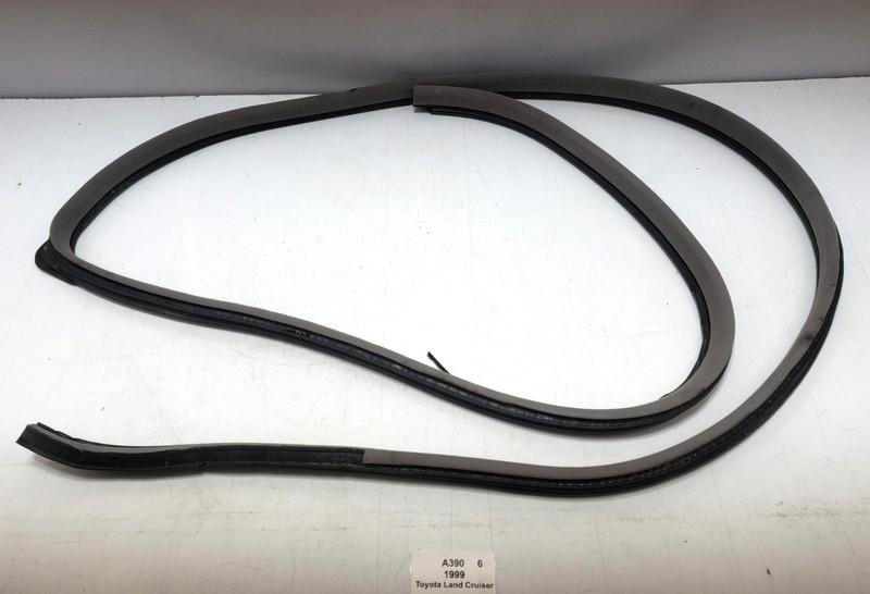 ✅ 98-02 OEM Toyota Land Cruiser J100 Front Left Driver Door Weatherstrip Seal*