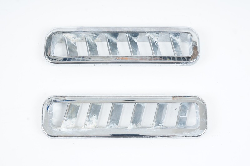 2010 - 20 BENTLEY MULSANNELEFT RIGHT LOWER FOOT A/C HEATER AIR VENT TRIM CHROME