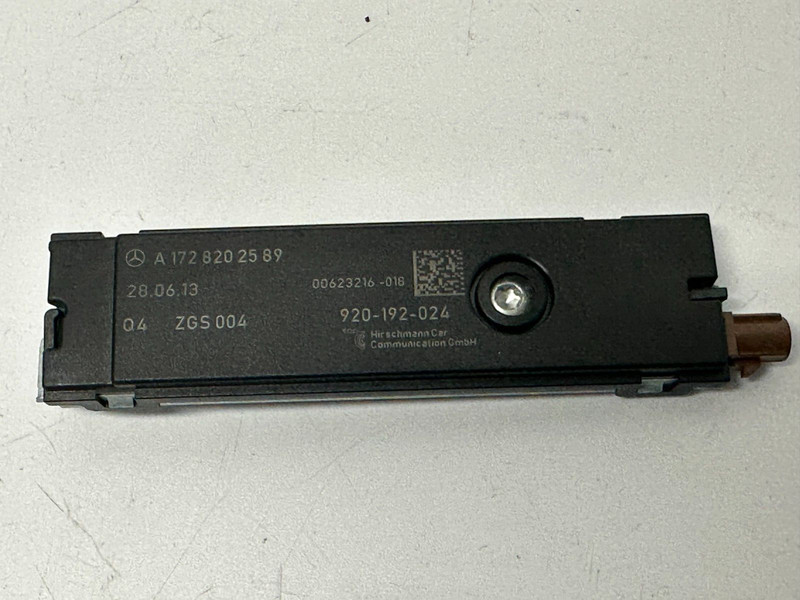 🟢12-16 Mercedes R172 SLK250 SLK350 Radio Antenna Amp Amplifier 1728202589 OEM