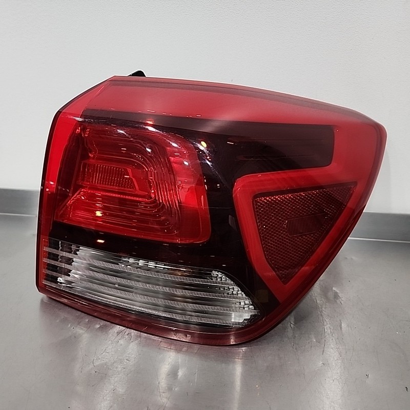 18 19 20 21 2022 Kia Rio Passenger Right RH Tail Light Quarter Mounted Hatchback