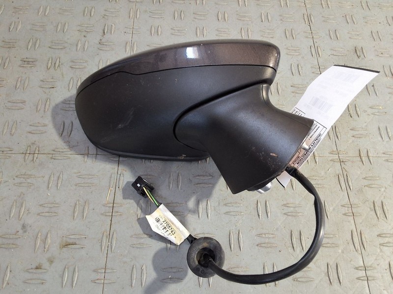 2016-2019 Chevy Cruze Passenger Side View Mirror w/o Turn Signal w/o Blind Spot