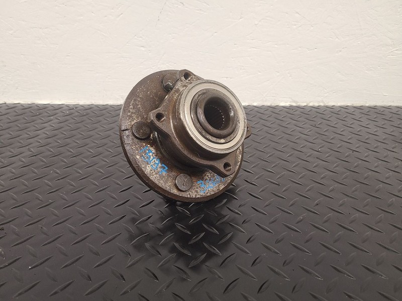 04-05 Chrysler Pacifica Rear Hub Assembly OEM 04721632AC
