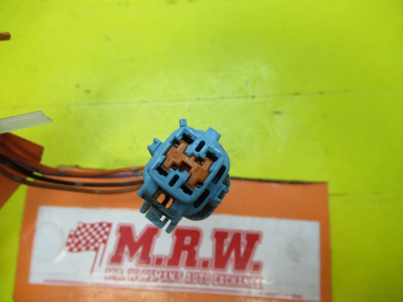 ABS WIRE PLUG CONNECTOR END TO REAR DIFFERENTIAL HARNESS for 04 05 06 G35 AWD