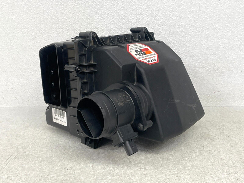 ⭐2017-2020 JAGUAR F-PACE 2.0L RIGHT AIR INTAKE CLEANER FILTER BOX OEM LOT2536