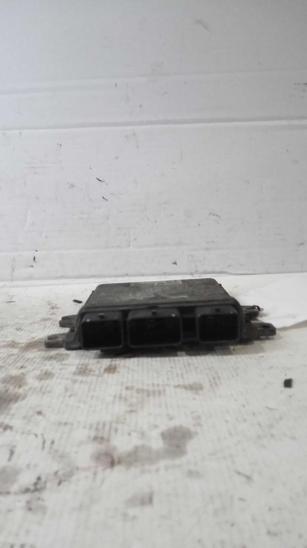 2010 Nissan Rogue Engine Control Module ECM 2.5L OEM 23710CZ33A Used