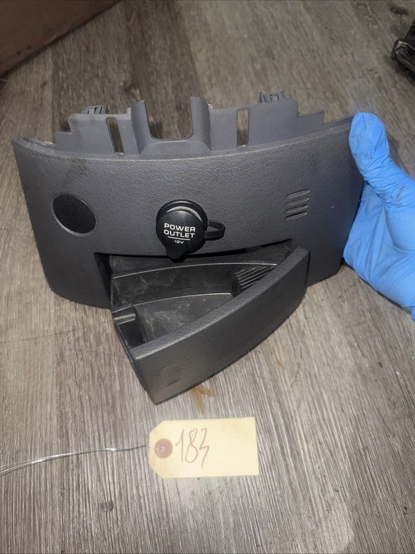 VOLVO FM FH ASHTRAY - P/N: 3175622