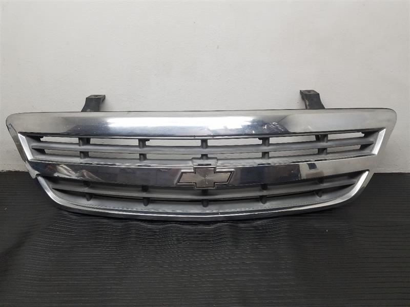 01-05 Chevrolet Venture Radiator Grille Chrome OEM 10310159