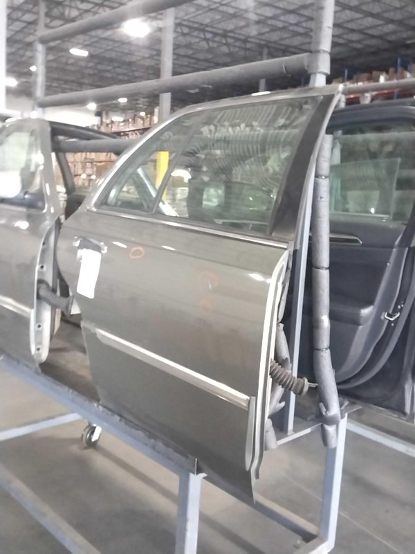 Mercury Grand Marquis 2002 Right Rear Door 54430 7343