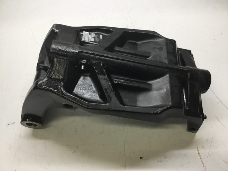 AA5 818904A1 Mercury Mariner 75-125 Hp Outboard Swivel Bracket 1990-98