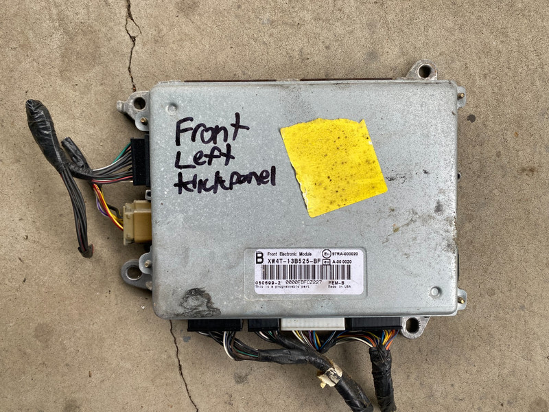 2000-02 Jaguar S-Type S Type 3.0Front Electronic Module XW4T13B525 OEM USED