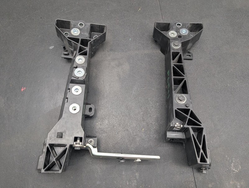 2PC Radiator Support Mount Brackets Set 2019 Infiniti Q60 62585-4GA0A 2017-2022