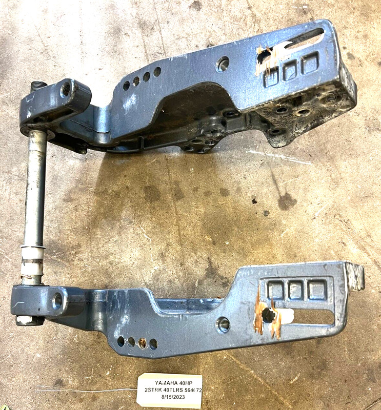 Yamaha Outboard 40 50 HP Transom Bracket Assy 697-43111-04-4D